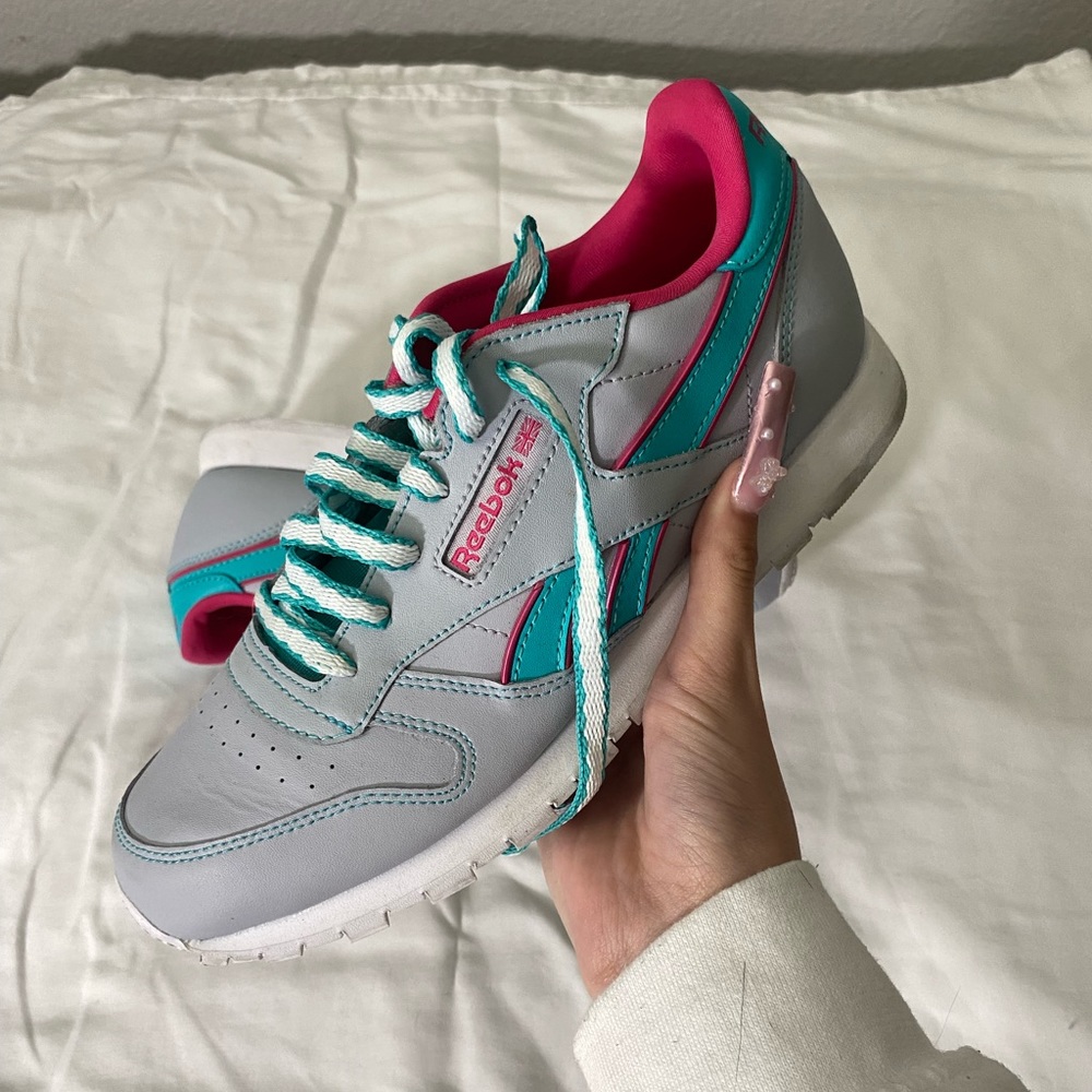 classic grey reebok’s with pink and teal details